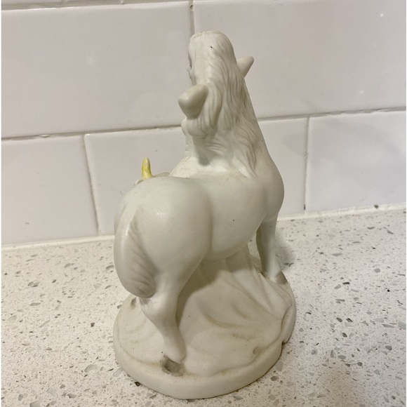 Vintage Flambro Fine Porcelain Woman with Unicorn and Foal Figurine - Picture 3 of 6
